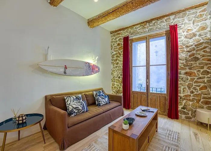 New - 1 Bed * 앙티브